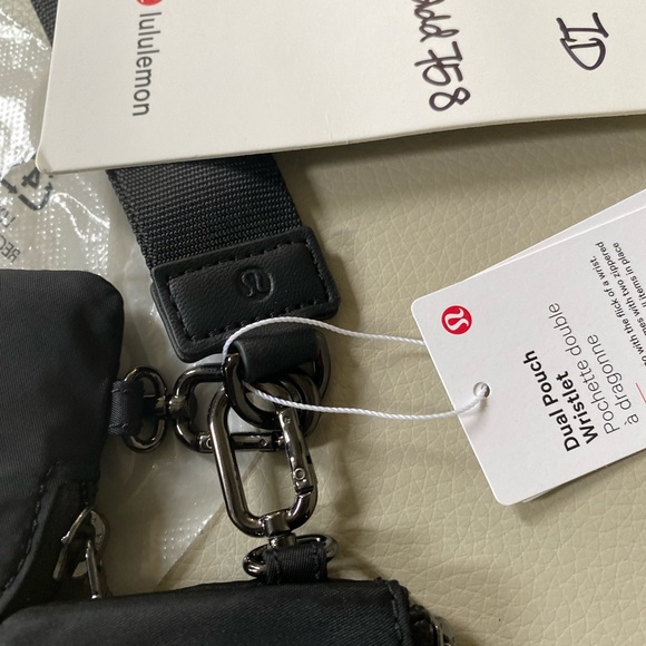 Lululemon Dual Pouch Wristlet (3-in-1) - Picture 4 of 9